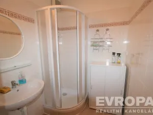 Pronájem bytu 2+kk, Praha - Žižkov, Jeseniova, 48 m2