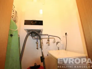 Pronájem bytu 2+kk, Praha - Žižkov, Jeseniova, 48 m2