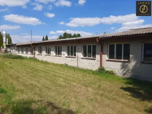 Pronájem výrobních prostor, Vroutek, 895 m2