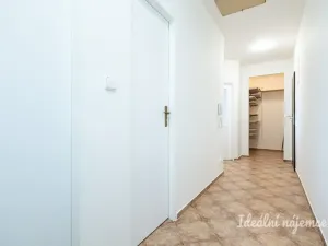Pronájem bytu 3+kk, Praha - Újezd nad Lesy, Žiželická, 66 m2