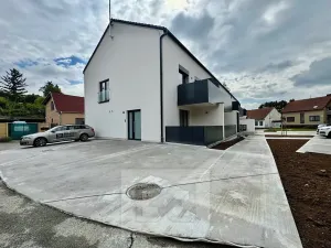 Pronájem bytu 1+kk, Střelice, Nová ulice, 23 m2