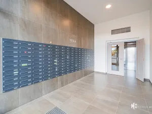 Pronájem bytu 1+kk, Praha - Hloubětín, Poděbradská, 35 m2