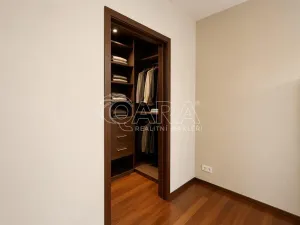 Prodej bytu 4+1, Praha - Bubeneč, Pod kaštany, 164 m2