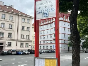 Pronájem bytu 2+kk, Praha - Vršovice, Tolstého, 56 m2
