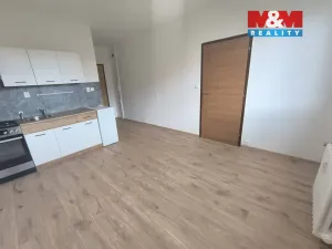 Pronájem bytu 1+1, Ústí nad Labem - Mojžíř, Peškova, 35 m2