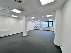 Pronájem kanceláře, Praha - Vysočany, Poděbradská, 216 m2