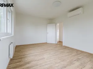 Pronájem kanceláře, Úvaly, Maroldova, 70 m2