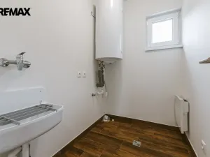 Pronájem kanceláře, Úvaly, Maroldova, 70 m2