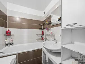 Prodej bytu 3+1, Hodonín, Šumná, 68 m2