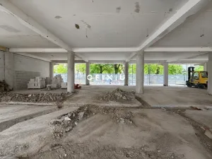 Pronájem obchodního prostoru, Kroměříž, Slovanské náměstí, 185 m2