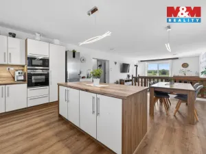 Prodej rodinného domu, Lužnice, 266 m2
