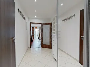 Pronájem bytu 1+kk, Praha - Žižkov, Olšanská, 36 m2