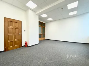 Pronájem kanceláře, Frýdek-Místek - Místek, Josefa Václava Sládka, 67 m2