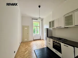 Pronájem bytu 2+1, Praha - Vinohrady, Krkonošská, 70 m2