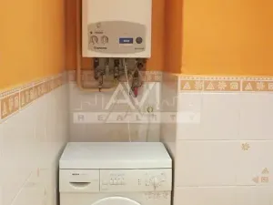 Pronájem bytu 2+1, Praha - Vršovice, Žitomírská, 51 m2