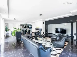 Prodej rodinného domu, Dolní Břežany, V Hranicích, 454 m2