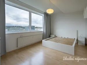 Pronájem bytu 4+kk, Praha - Vysočany, Skloněná, 116 m2