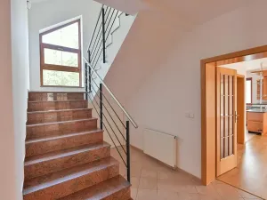 Pronájem rodinného domu, Horoměřice, 350 m2