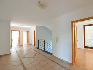 Pronájem rodinného domu, Horoměřice, 350 m2