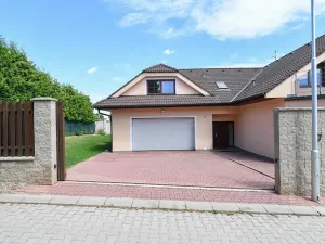Pronájem rodinného domu, Horoměřice, 350 m2