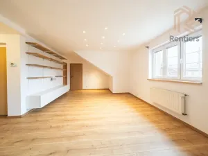 Prodej bytu 3+kk, Praha - Běchovice, Českobrodská, 94 m2