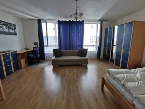 Pronájem bytu 1+kk, Praha - Strašnice, Vinohradská, 43 m2