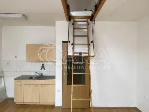 Pronájem bytu 2+kk, Nový Jičín, Úzká, 36 m2
