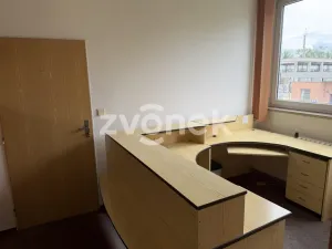 Pronájem kanceláře, Otrokovice, tř. Tomáše Bati, 151 m2
