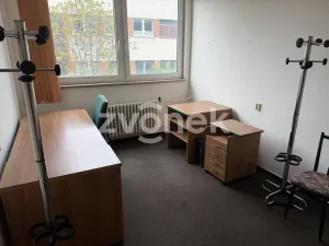 Pronájem kanceláře, Otrokovice, tř. Tomáše Bati, 151 m2