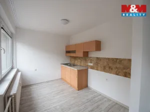 Pronájem bytu 1+kk, Hradec Králové, Sušilova, 32 m2