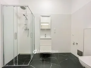 Prodej bytu 2+kk, Znojmo, Mariánské náměstí, 53 m2