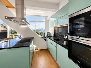 Pronájem apartmánu, Praha - Smíchov, Kobrova, 172 m2