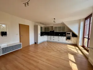 Prodej bytu 3+kk, Jesenice, K Šátalce, 78 m2