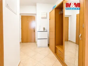 Prodej bytu 1+kk, Praha - Horní Měcholupy, Boloňská, 33 m2