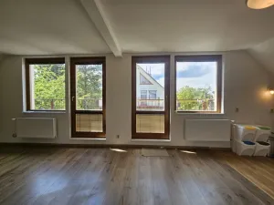Pronájem bytu 2+kk, Praha, Strakatého, 84 m2