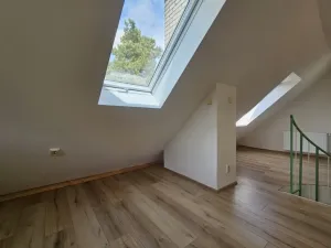 Pronájem bytu 2+kk, Praha, Strakatého, 84 m2