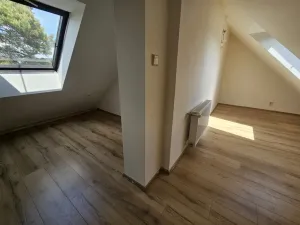 Pronájem bytu 2+kk, Praha, Strakatého, 84 m2
