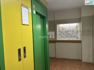 Prodej bytu 3+1, Praha - Horní Počernice, Běluňská, 73 m2