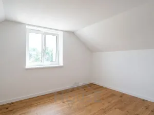 Prodej bytu 2+1, Nučice, 100 m2
