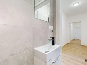 Prodej bytu 3+kk, Třebíč - Vnitřní Město, Karlovo nám., 80 m2