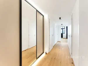 Pronájem bytu 3+kk, Praha - Vysočany, Kolbenova, 64 m2