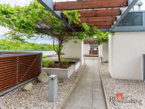 Pronájem bytu 1+kk, Praha, Olšanská, 39 m2