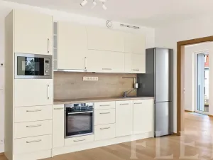 Pronájem bytu 2+kk, Praha - Michle, Hodonínská, 59 m2