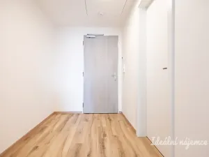 Pronájem bytu 1+kk, Praha - Hloubětín, Poděbradská, 37 m2