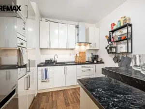 Prodej bytu 2+kk, Praha - Horní Měcholupy, Modenská, 58 m2