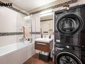 Prodej bytu 2+kk, Praha - Horní Měcholupy, Modenská, 58 m2