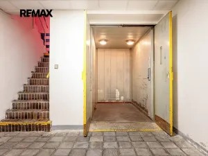 Pronájem kanceláře, Rudná, Masarykova, 1270 m2