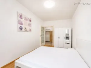 Pronájem bytu 2+kk, Praha - Žižkov, Jana Želivského, 42 m2