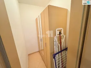 Pronájem bytu 2+kk, Praha - Řepy, Zrzavého, 56 m2