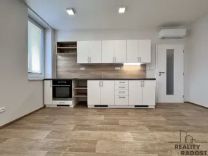 Pronájem bytu 2+kk, Hodonín, Národní třída, 51 m2